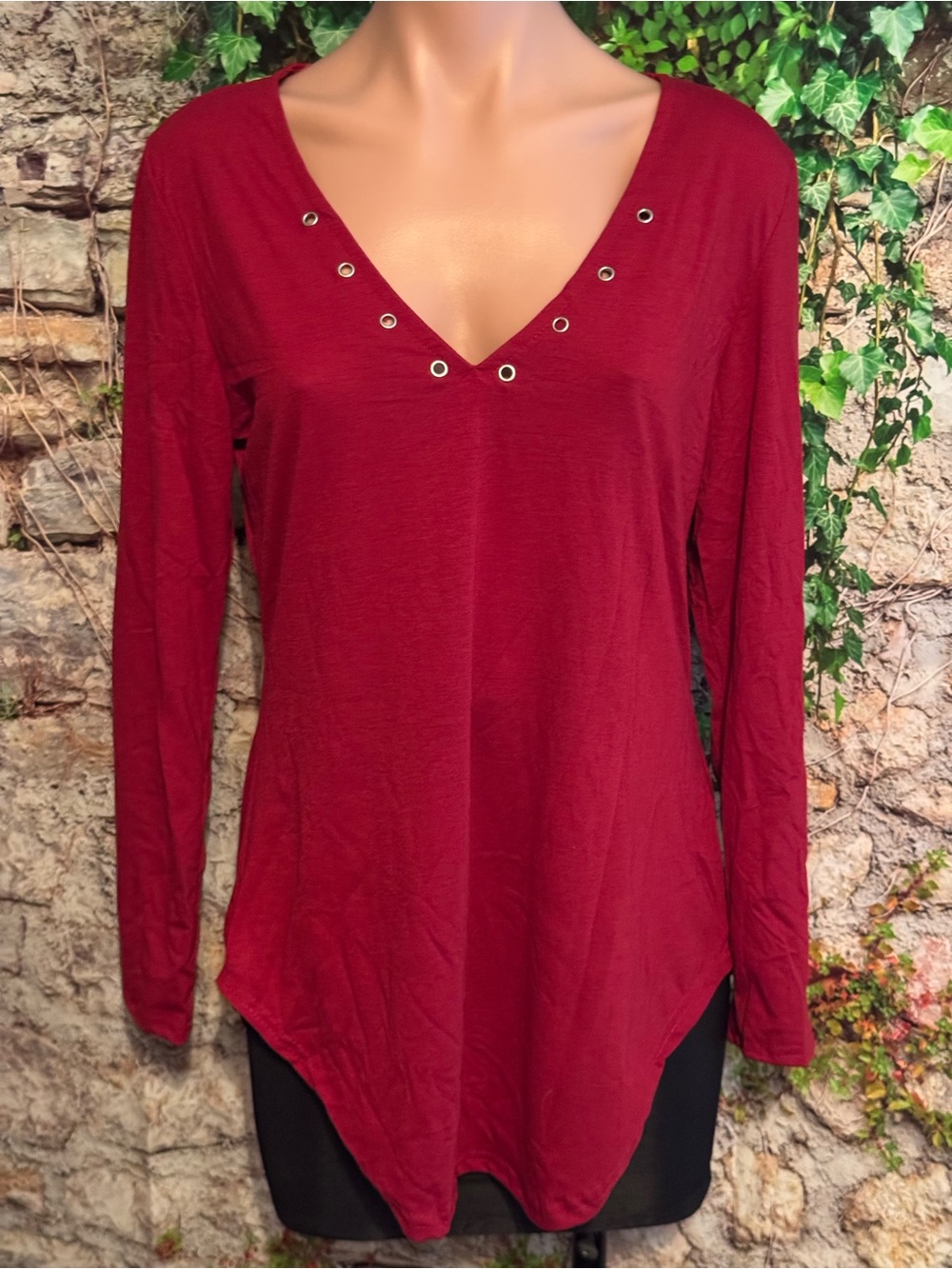 Women's Red V-Neck Sexy Grommet Detail Long Sleeve Tunic Top